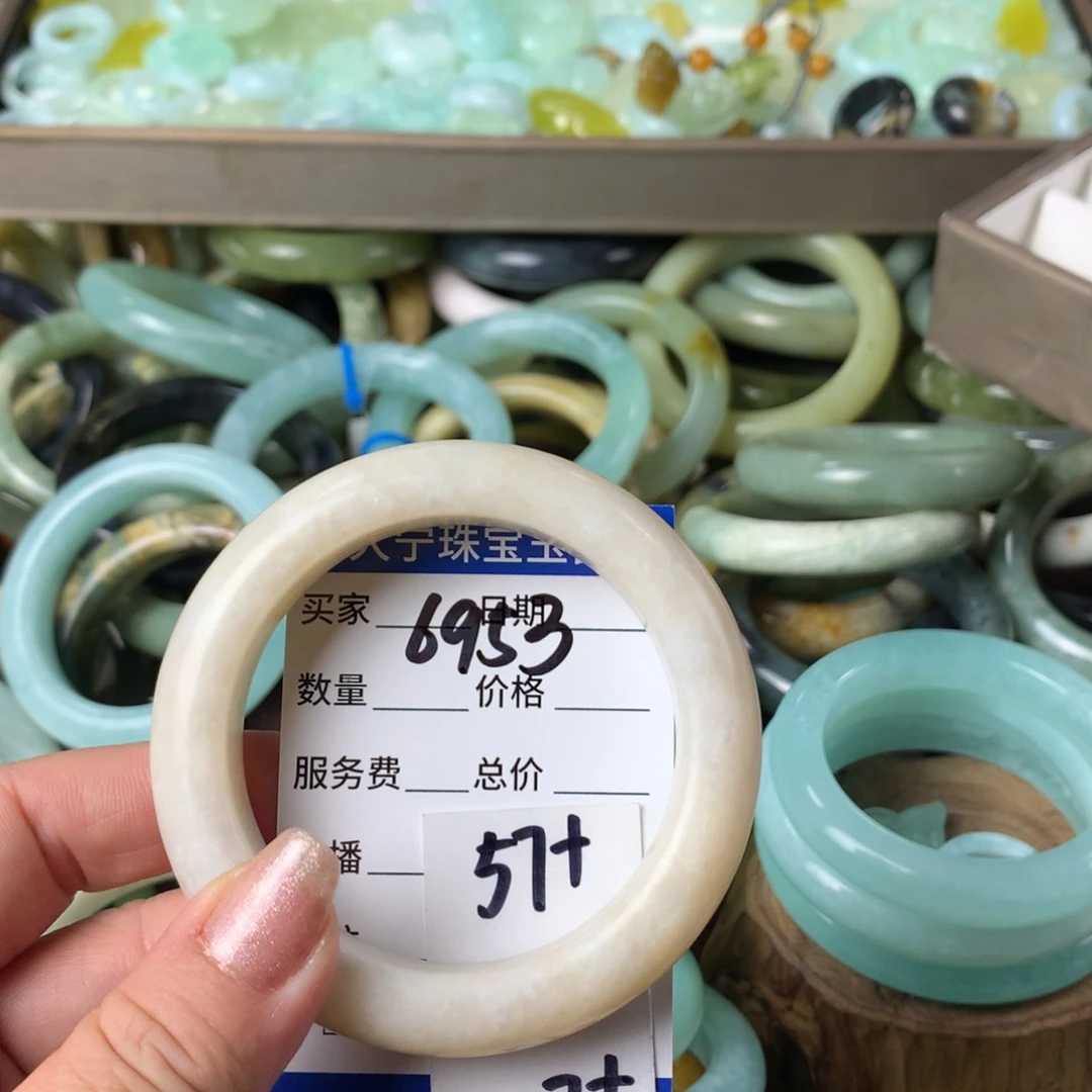 蛇纹石玉手镯未镶嵌6953