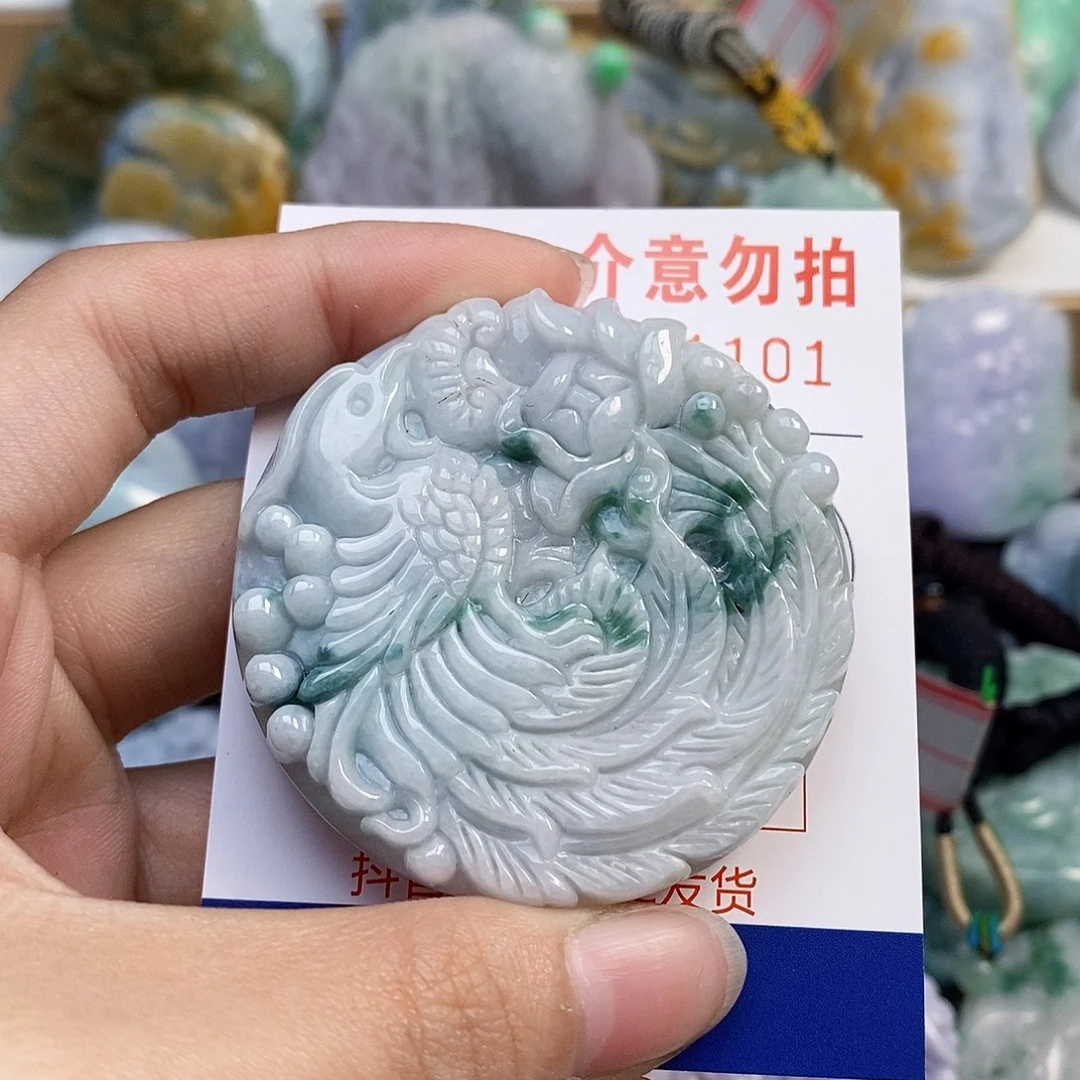 吊坠(不含链)未镶嵌翡翠