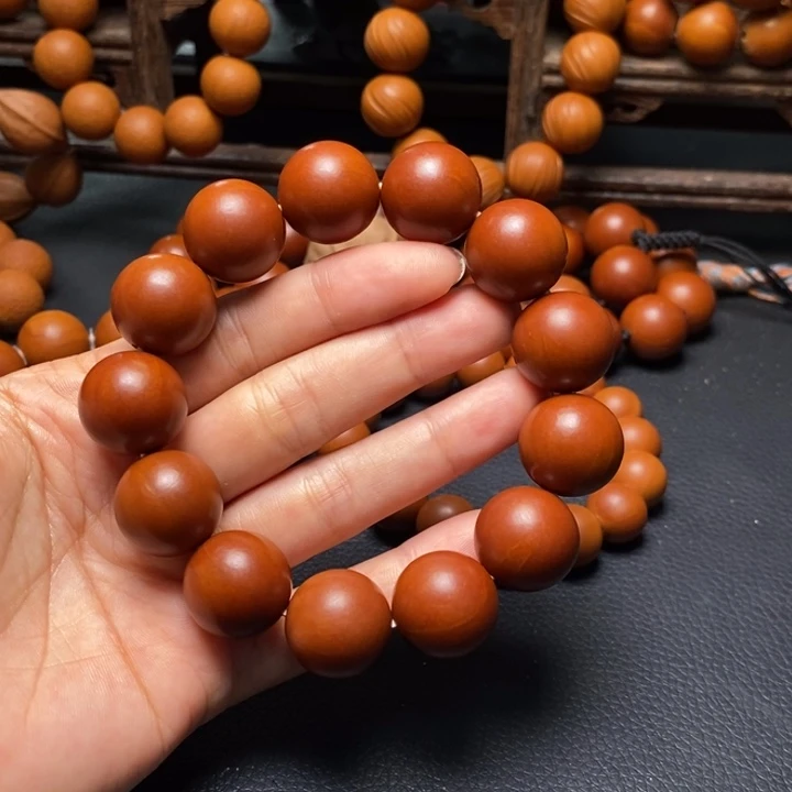 手串橄榄核1.8尺寸树王鸡血红光珠全品