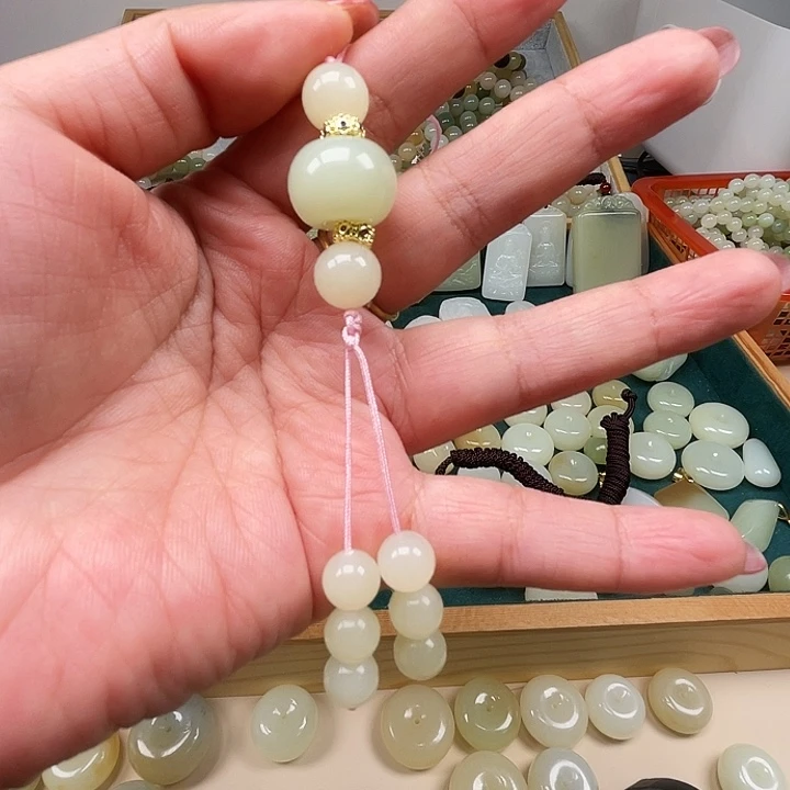 和田玉（糖玉）未镶嵌手链