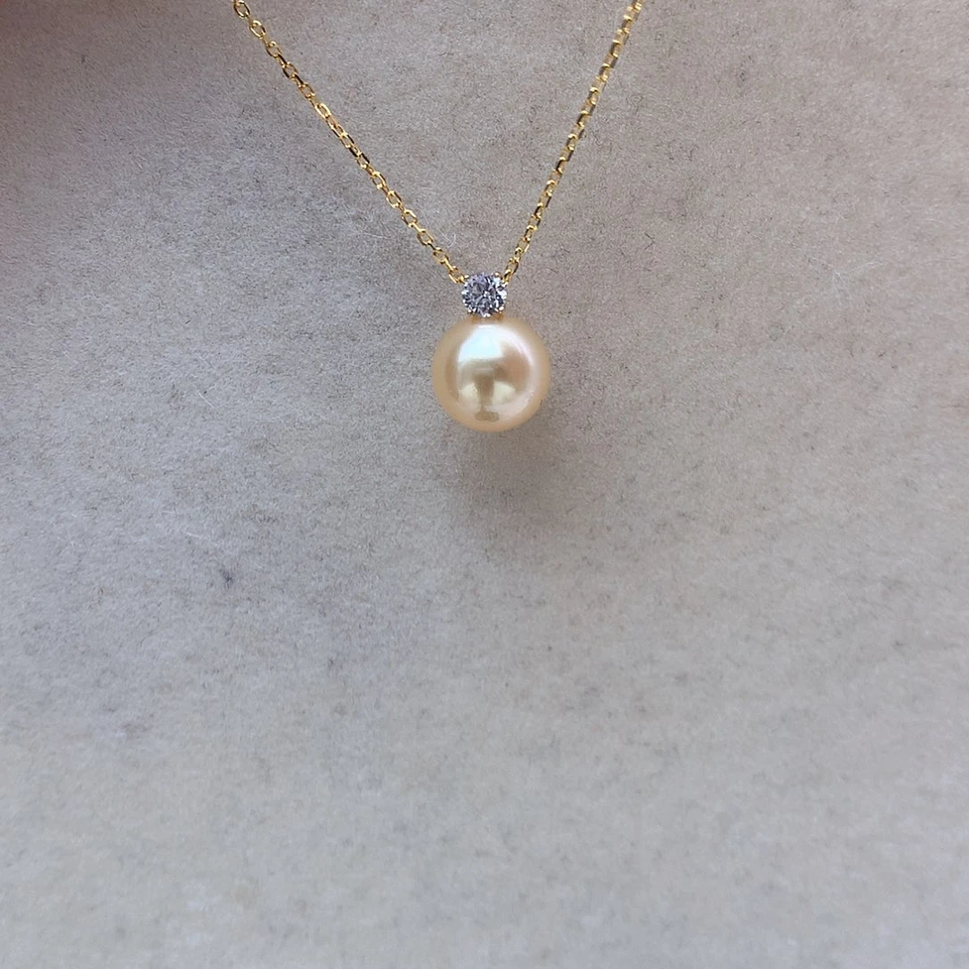 海水珍珠8.5mm羽皇金戴妃18K金镶嵌