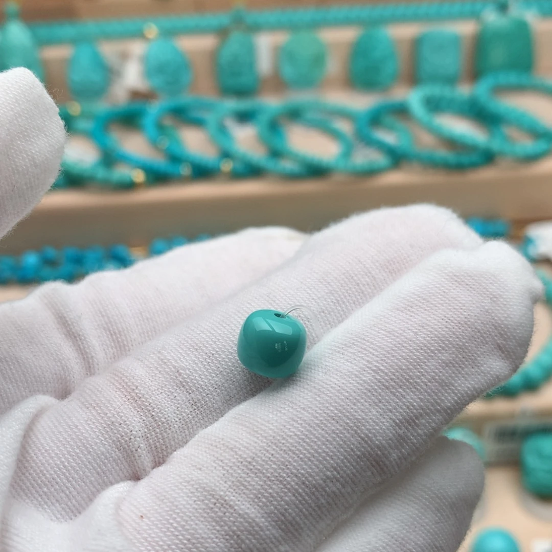 蟲***`绿松石未镶嵌珠宝奇石8.4mm