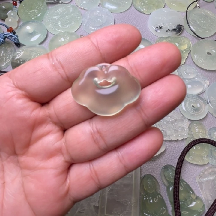 岫玉吊坠(赠链)未镶嵌✨****✨