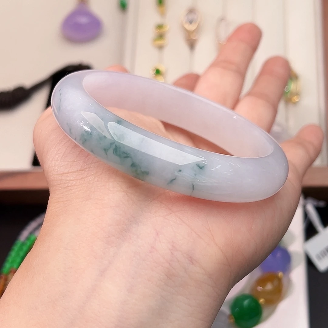 小***伟未镶嵌手镯翡翠飘花