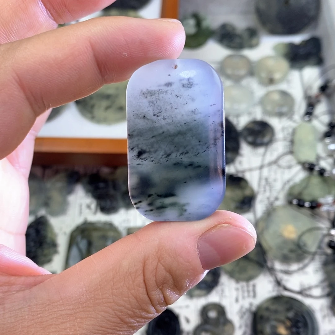 岫玉未镶嵌颈饰岫玉无事牌吊坠