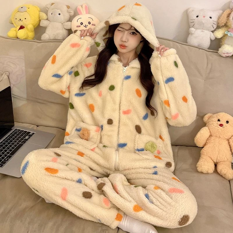 请叫我大韩 芯语婷可爱波点贝贝绒连帽睡衣甜美女冬季保暖套装