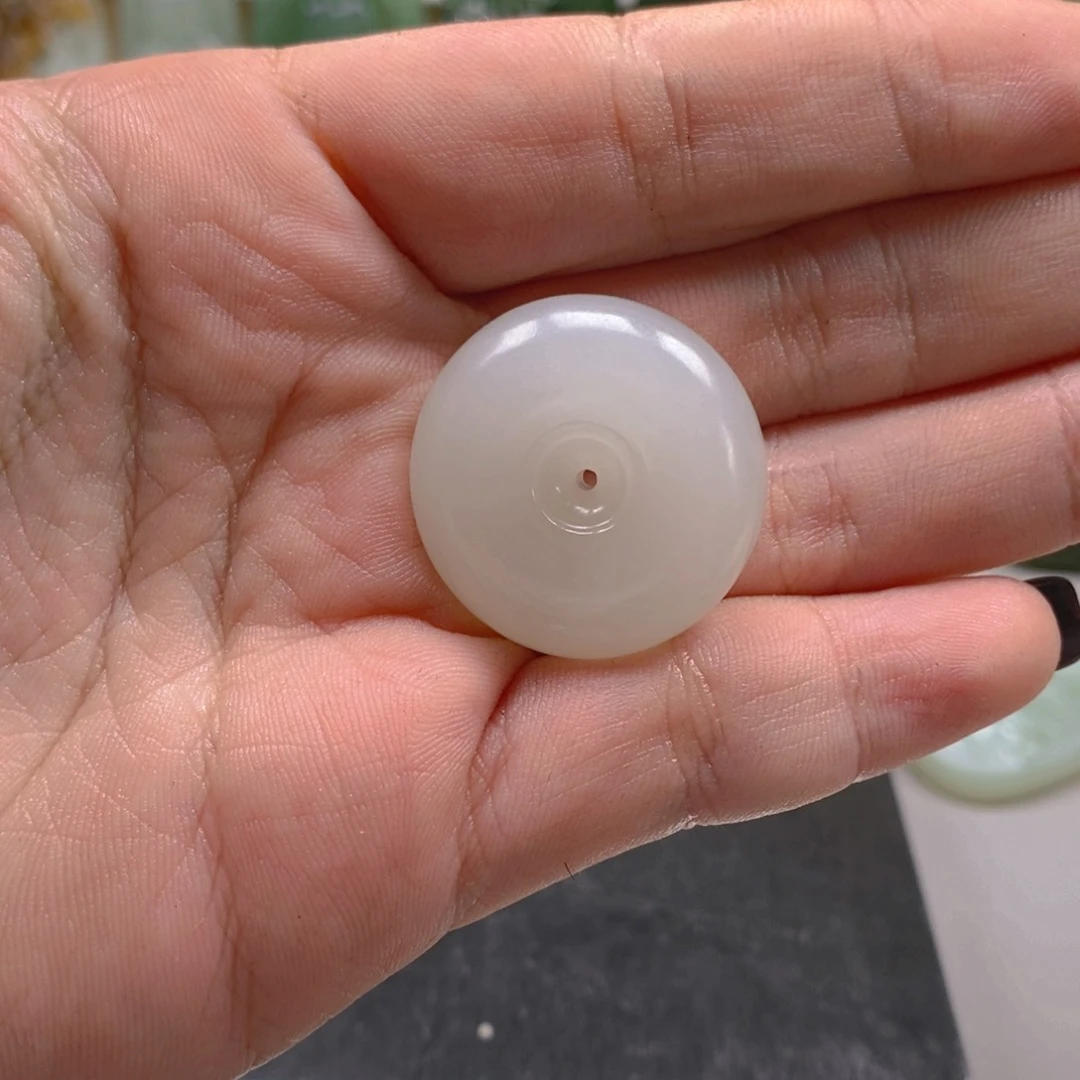 和田玉颈饰未镶嵌春**晓