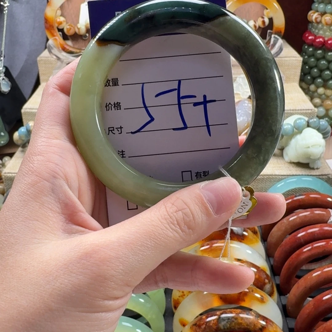 蛇纹石玉未镶嵌手镯78