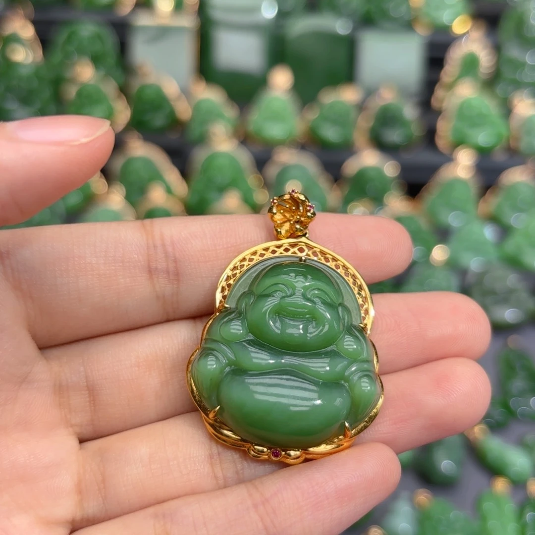 颈饰18K金镶嵌和田玉（碧玉）