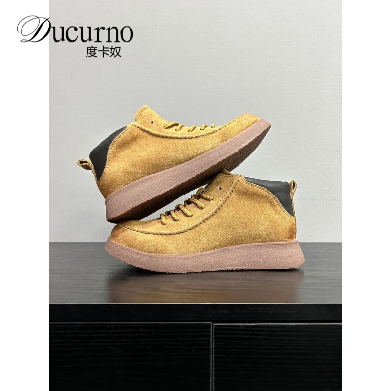 度卡奴男沙漠靴新款翻毛皮工装靴日系复古马丁靴冬季厚底大黄靴