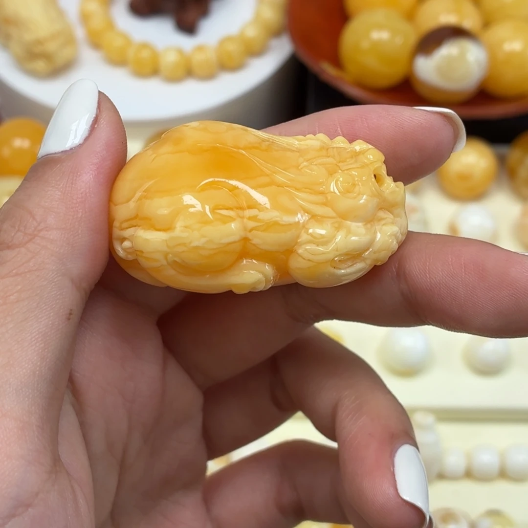 琥珀未镶嵌珠宝奇石焦皮橘底浓蜡妖花貔貅