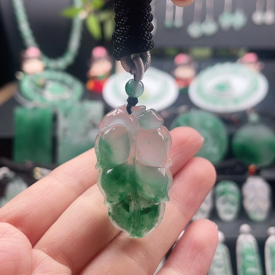 石英质玉未镶嵌吊坠(赠链)