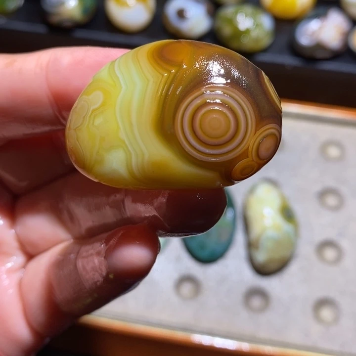 未镶嵌玛瑙/玉髓珠宝半成品135