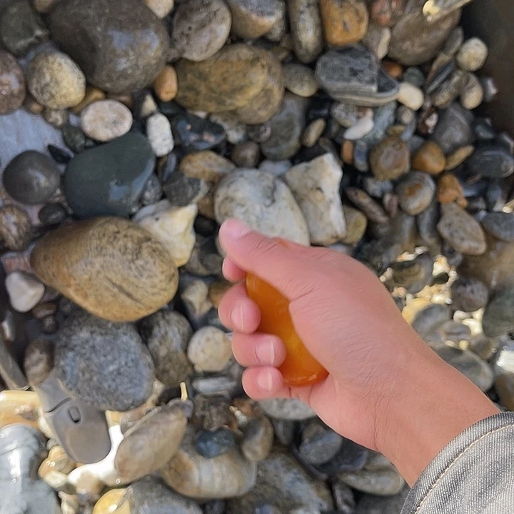 未镶嵌和田玉（糖玉）珠宝奇石