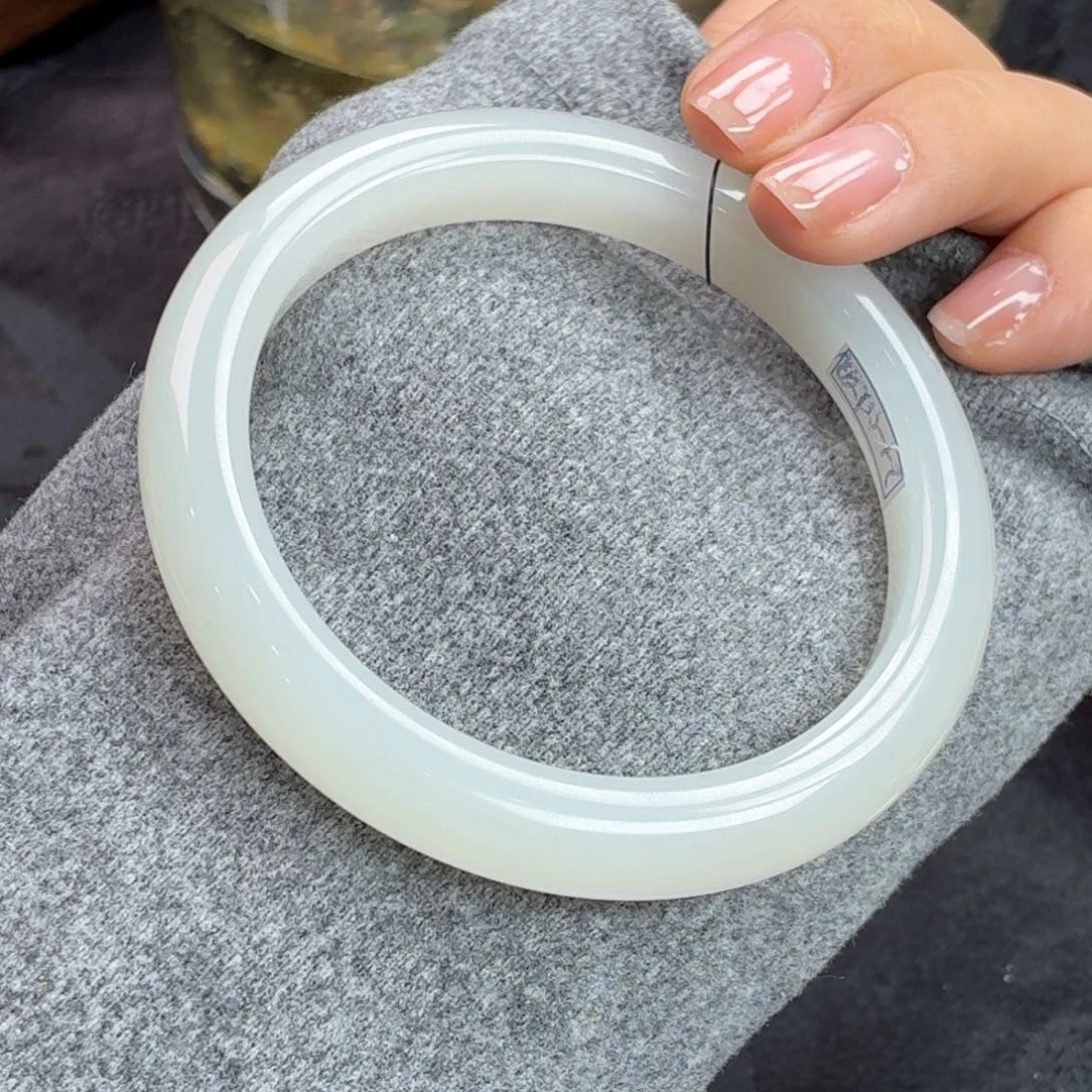 和田玉未镶嵌手镯白玉24号