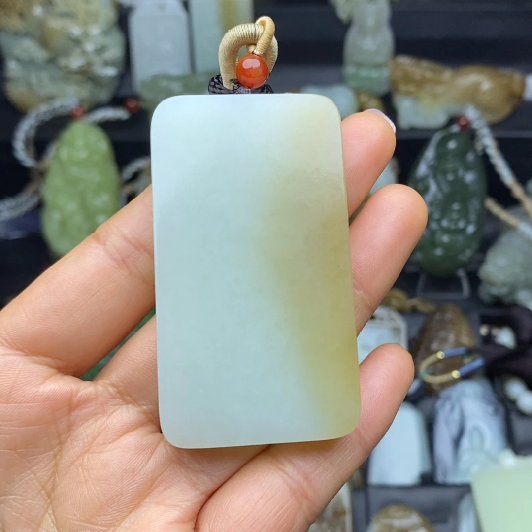 用***1和田玉未镶嵌颈饰无事牌