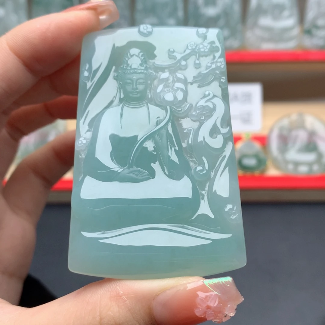 翡翠未镶嵌颈饰素衣观音