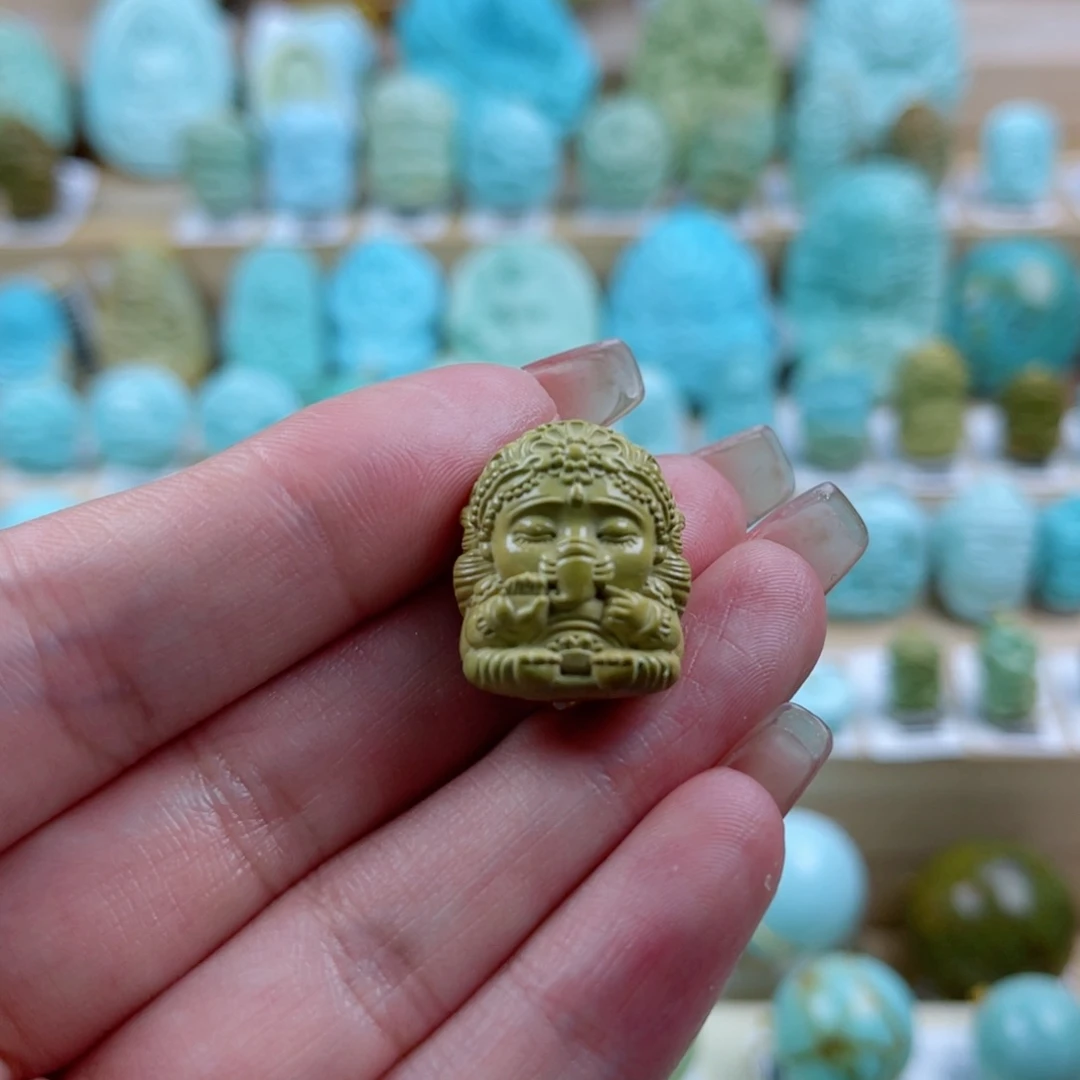 绿松石未镶嵌珠宝奇石