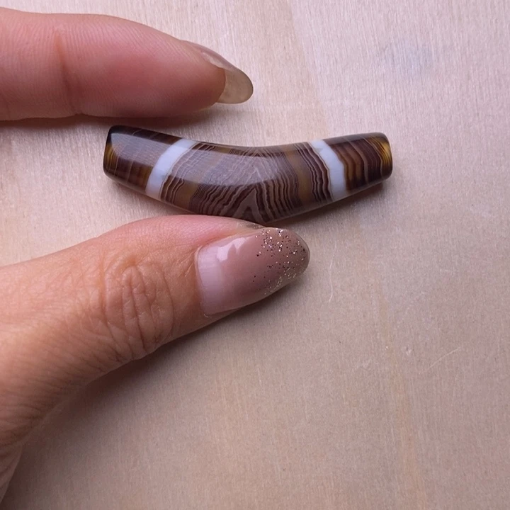 玛瑙/玉髓未镶嵌珠宝半成品自*人