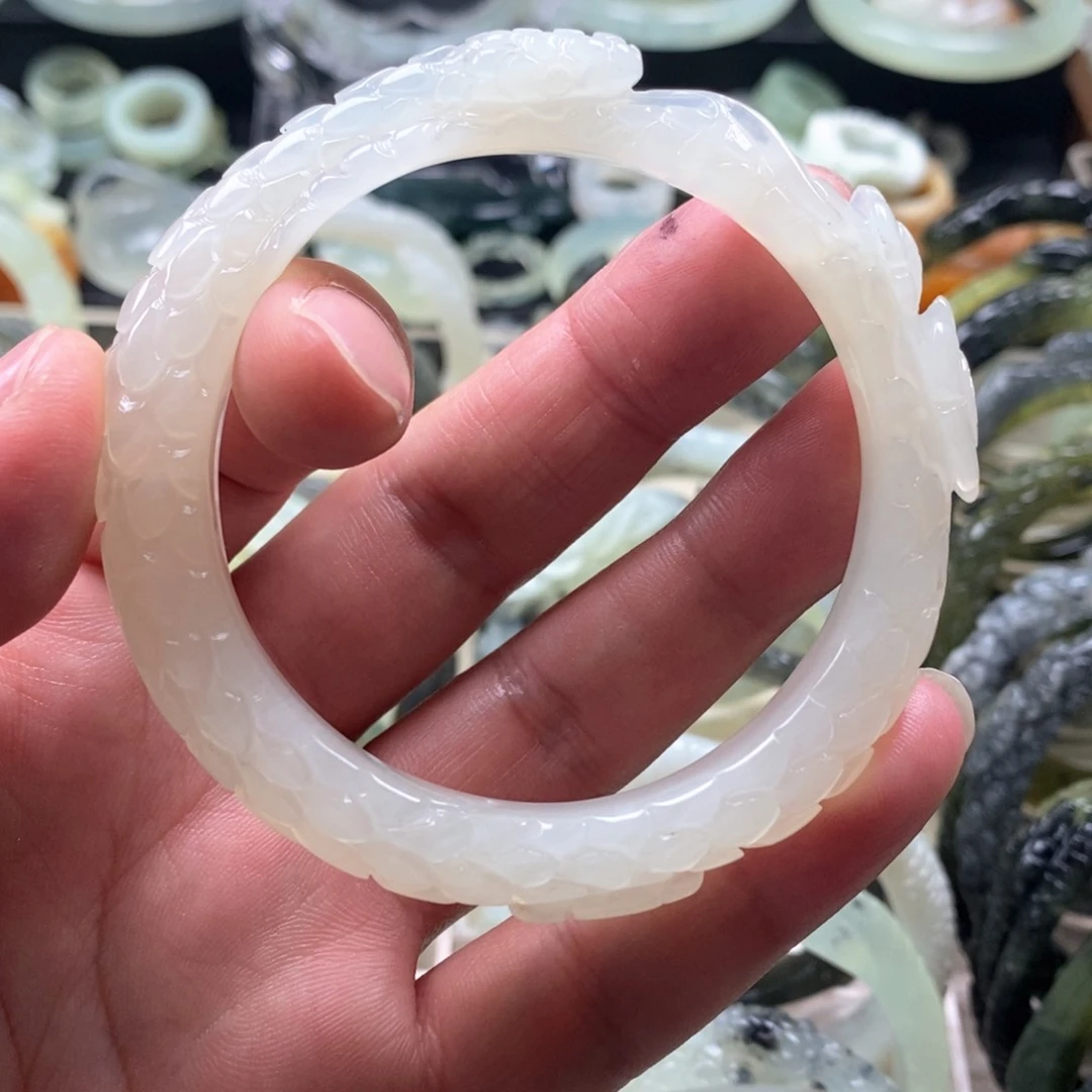 岫玉手镯未镶嵌?****무手镯