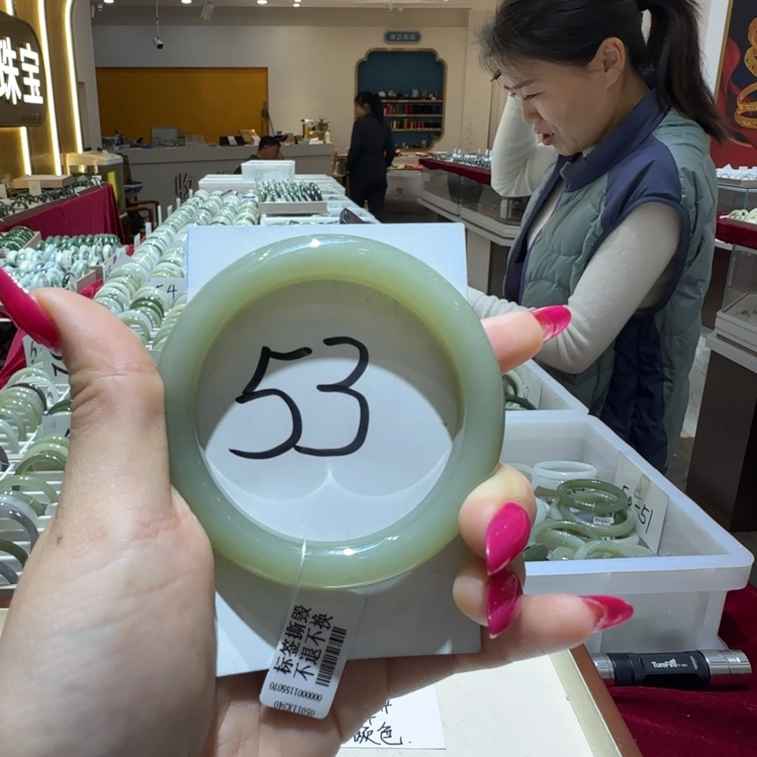 和田玉未镶嵌手镯600