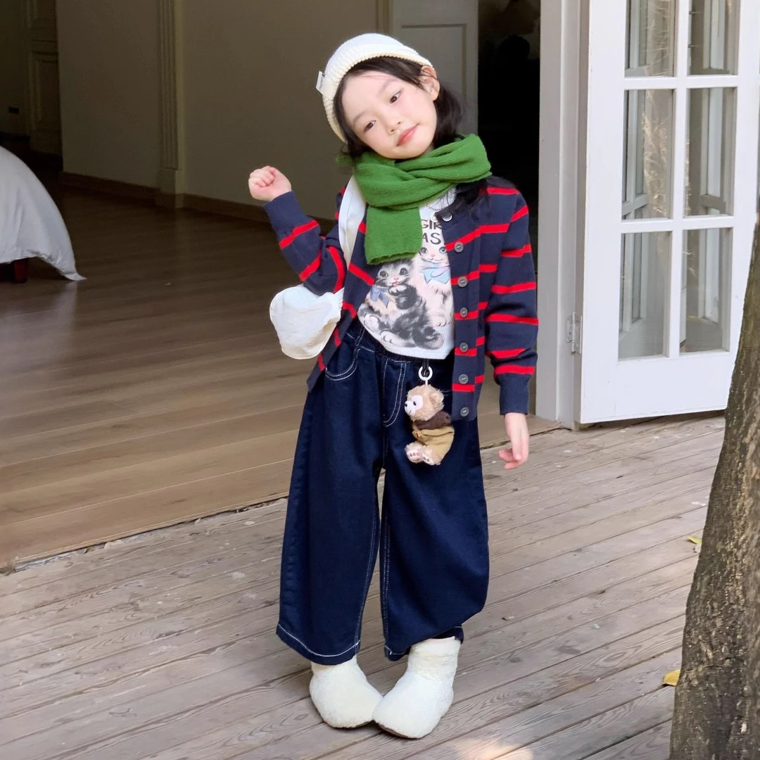 小思家2025秋季新款女童韩版套装韩版条纹开衫卡通打底衫牛仔裤