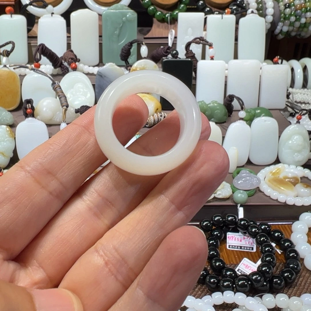 手串未镶嵌和田玉凡***路