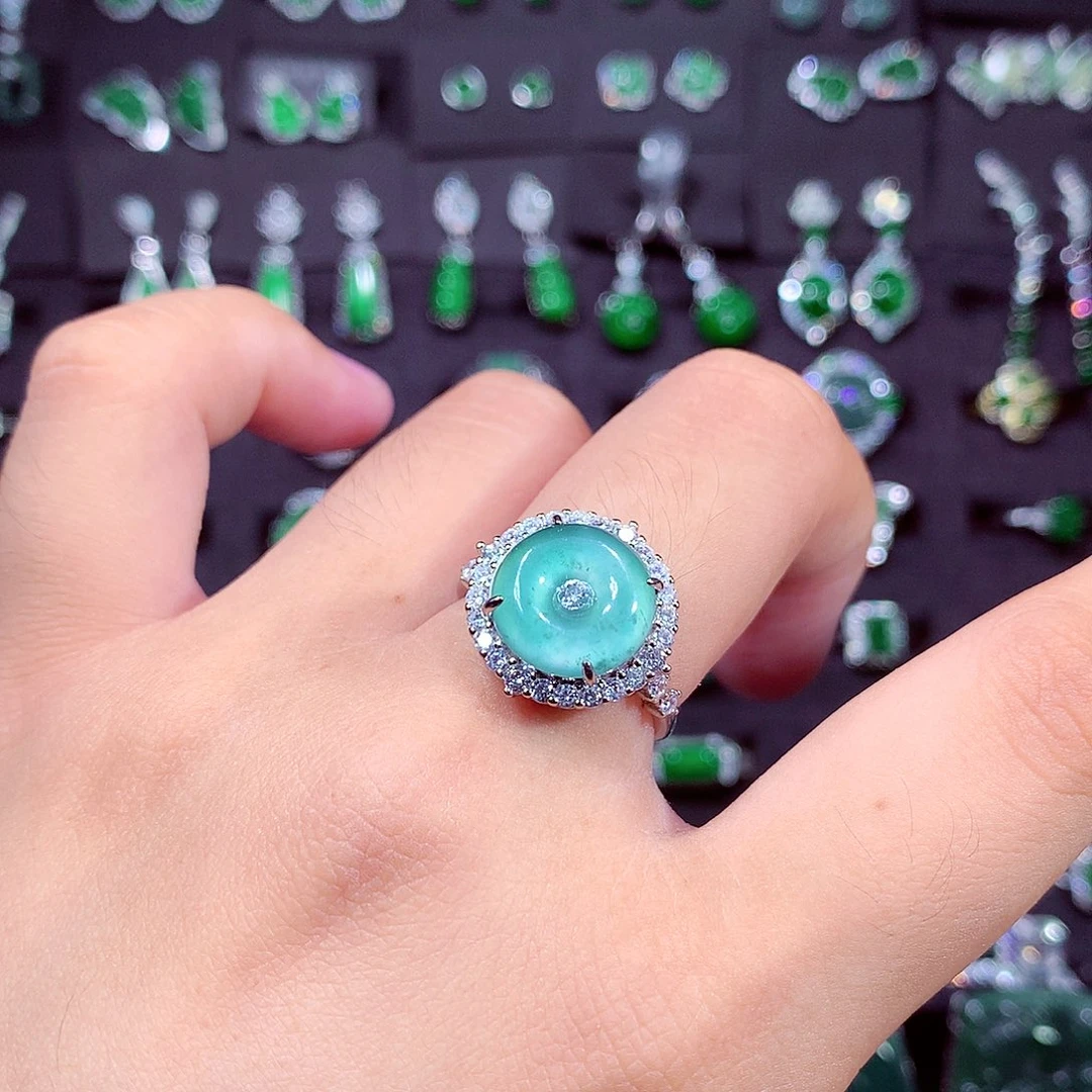 颈饰未镶嵌翡翠天然