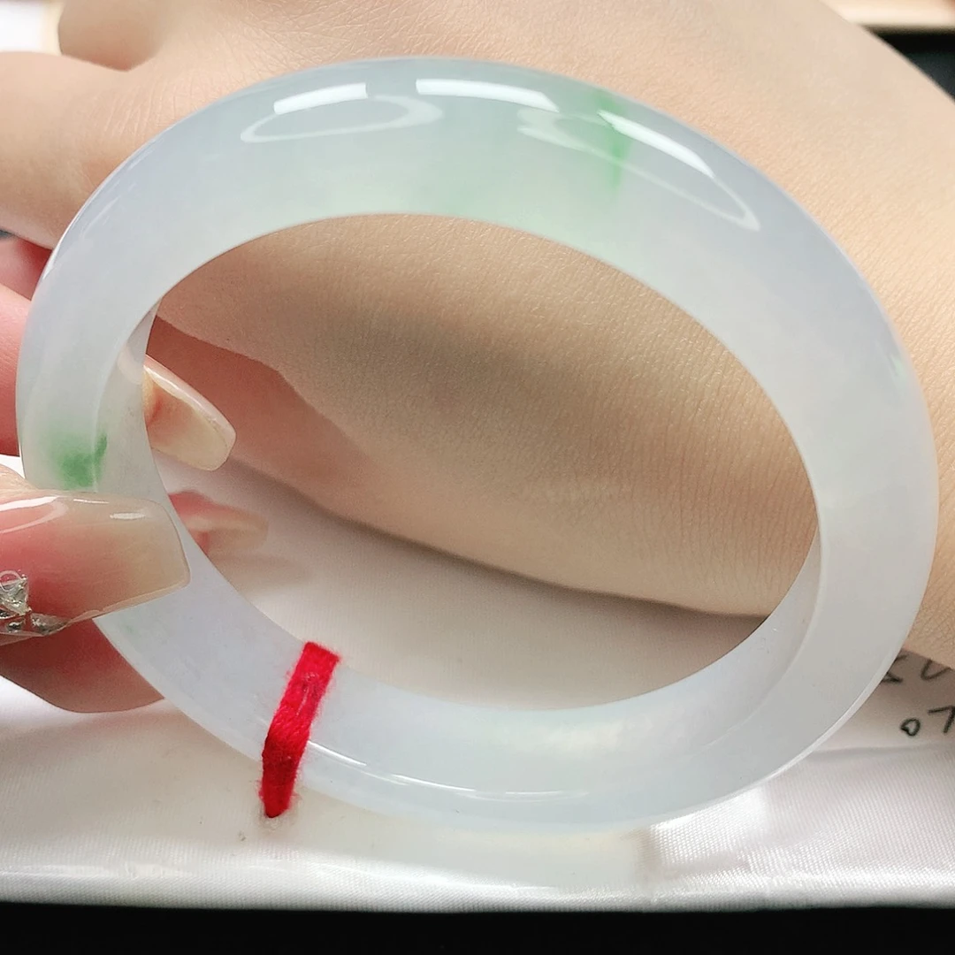 翡翠手镯未镶嵌缅甸天然A货翡翠