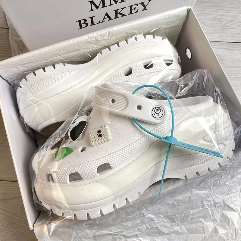 夏季正品光轮洞洞鞋女款2025新款超厚底外穿踩屎感防滑包头凉拖男