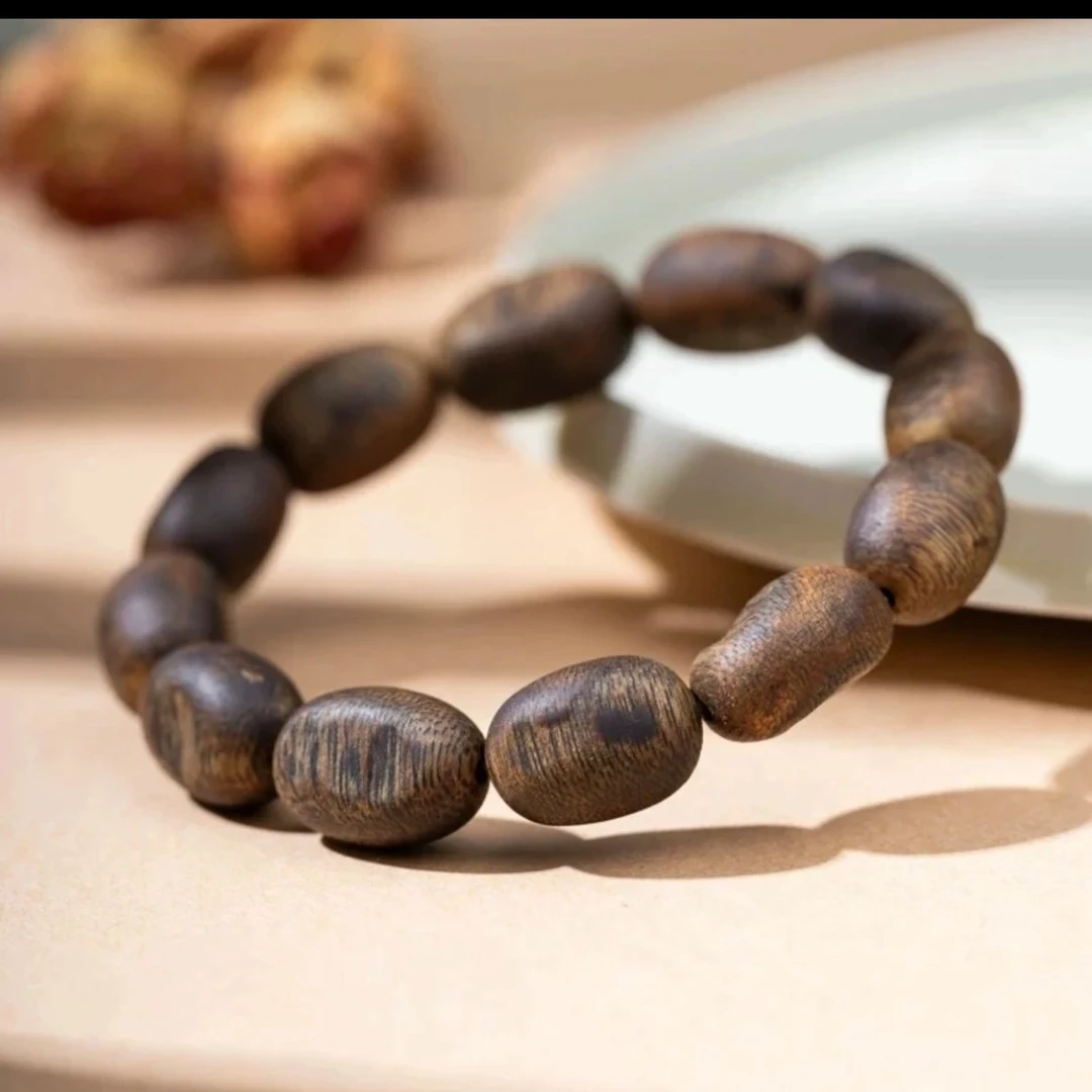 奇楠沉香 11留疤单圈沉水浮10g+多样性发一C028