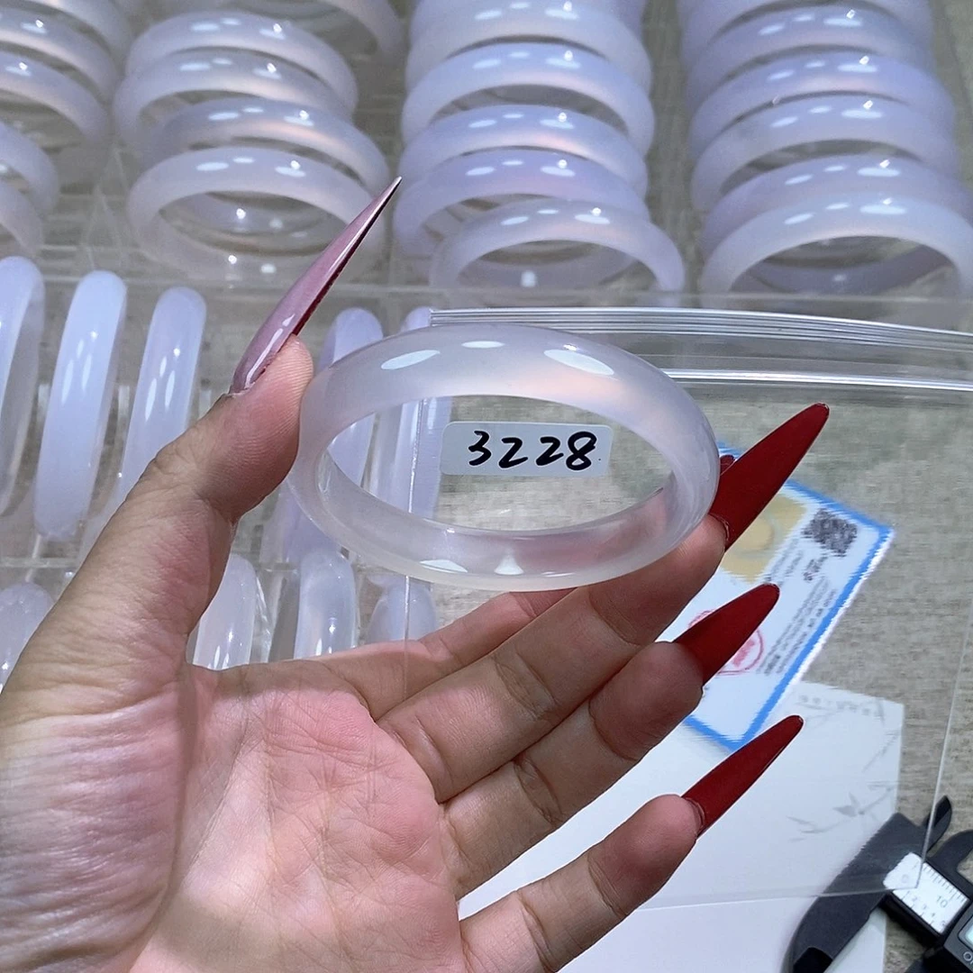 手镯玛瑙/玉髓未镶嵌3228
