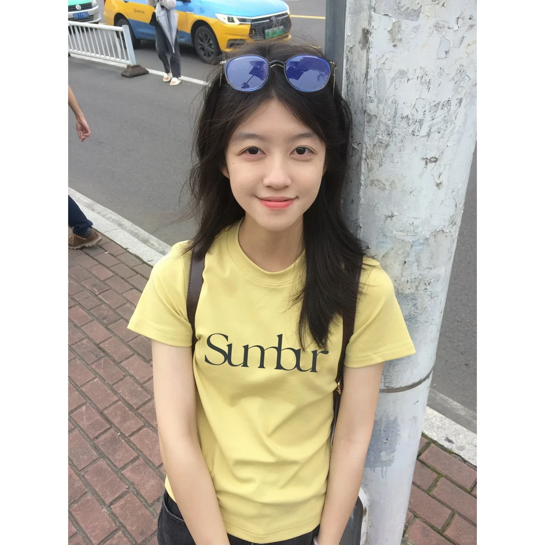 新款夏季新款穿搭短袖女t恤美式潮牌设计感字母印花正肩圆领上衣