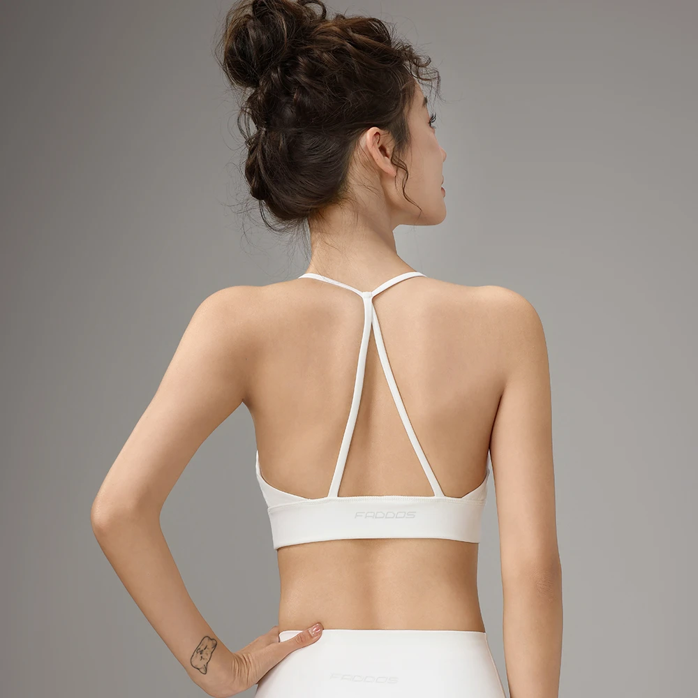 瑜伽运动内衣美背设计细肩带跑步健身透气吸汗一体杯23773单上衣