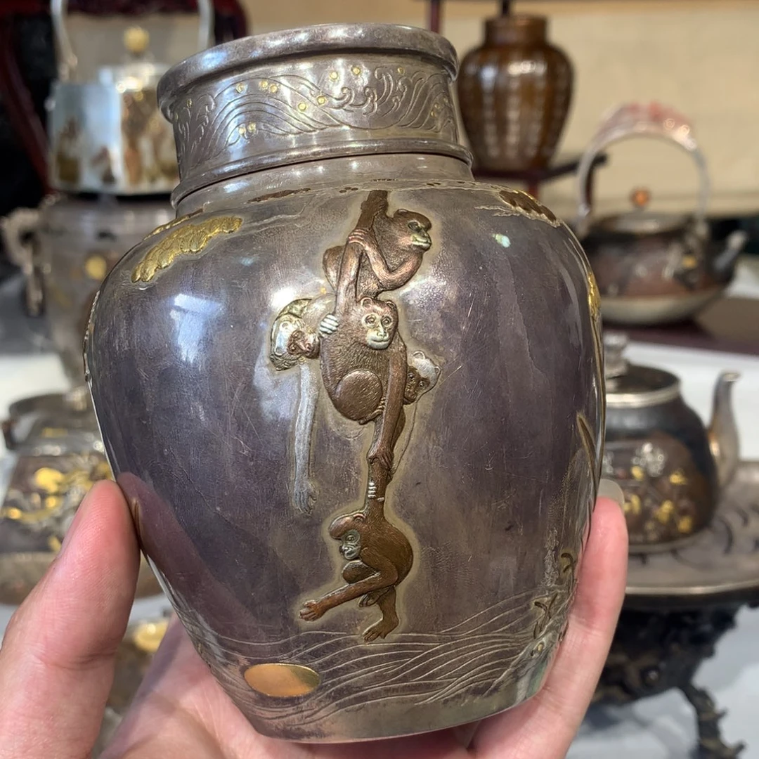 国****服纯银名家手作茶叶罐
