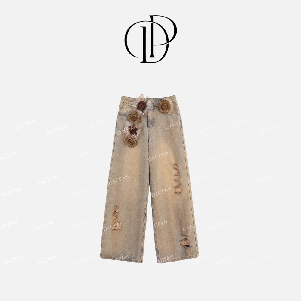 DACPAN-“沙漠玫瑰”可拆卸羽毛花朵破洞直筒牛仔裤 2025/盼·YP110
