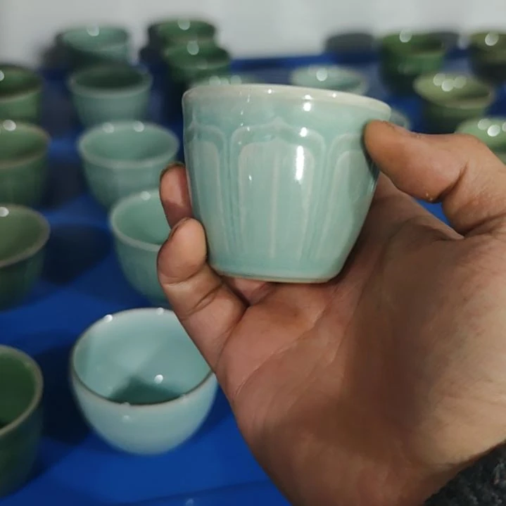 珎***～2个是谁家的青瓷这么便宜啊！！！是云礼！！！