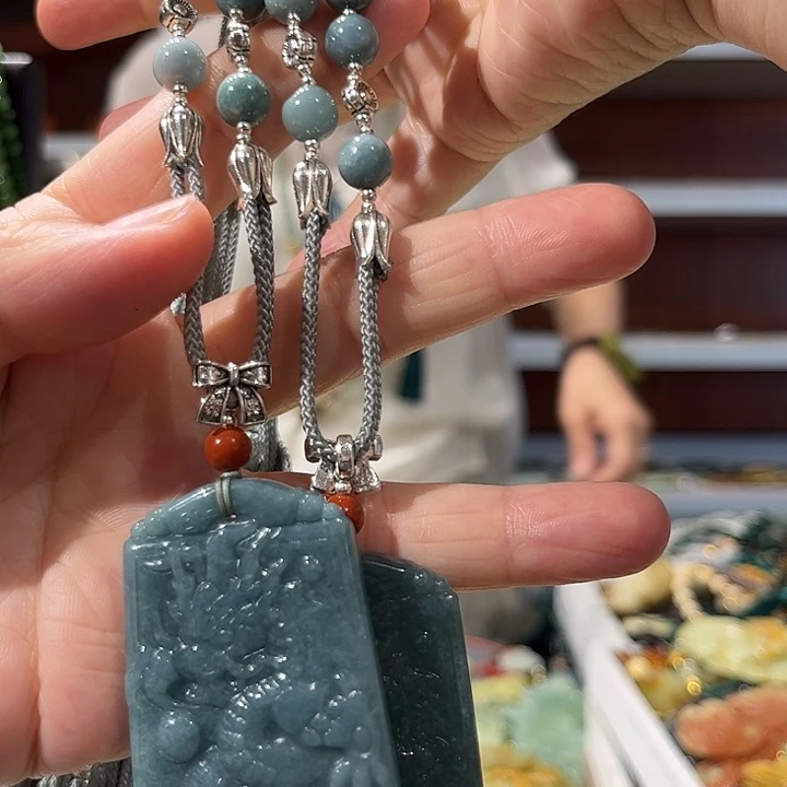 岫玉未镶嵌毛衣链