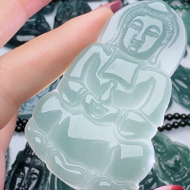 颈饰未镶嵌翡翠天然的A货翡翠多样性发其一