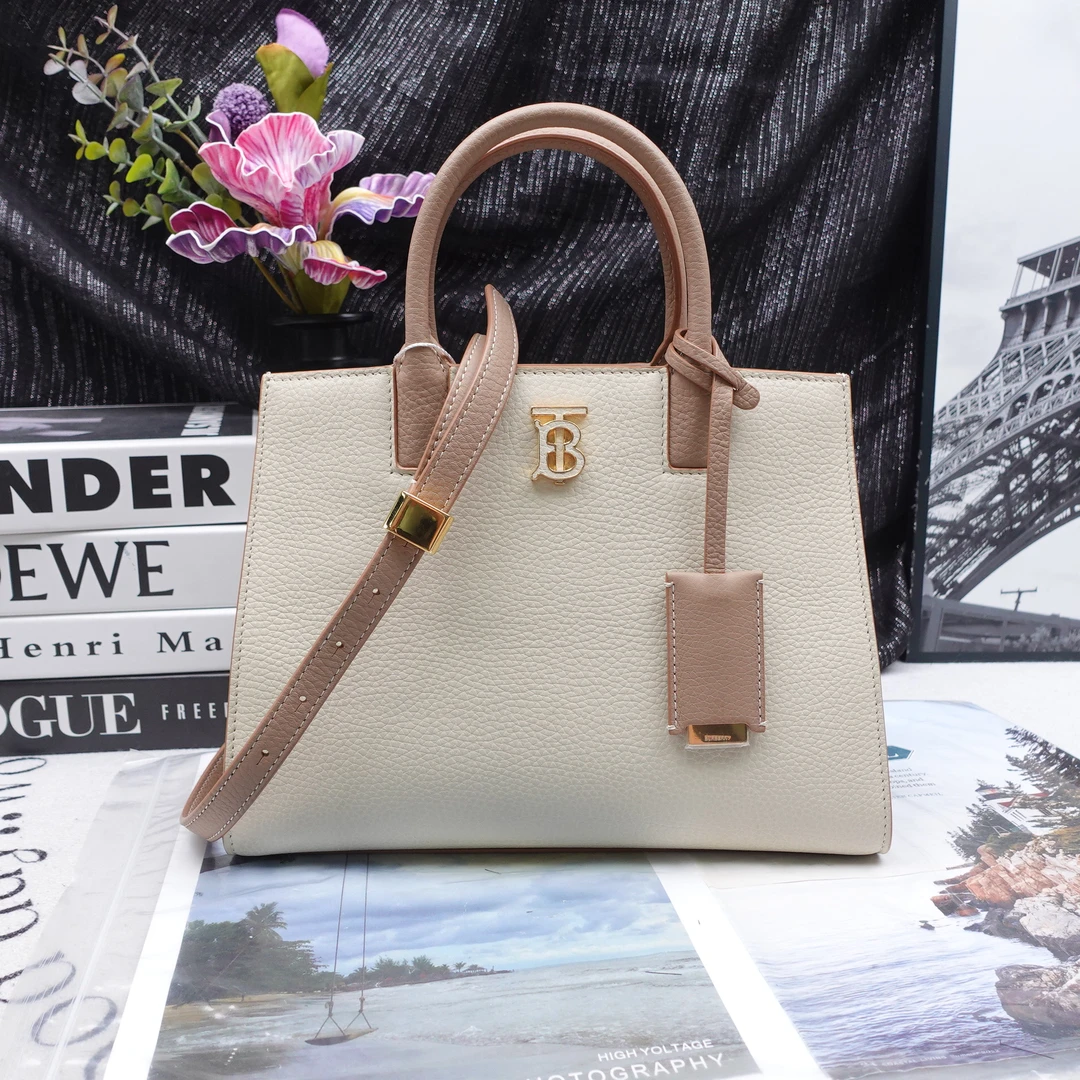 95新 BURBERRY/博柏利 单肩包/T10295311