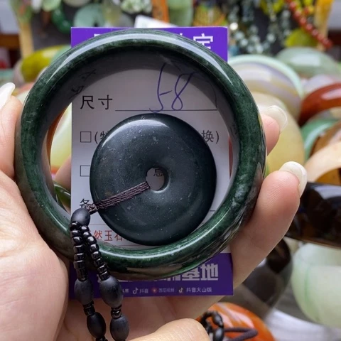 未镶嵌蛇纹石玉手镯