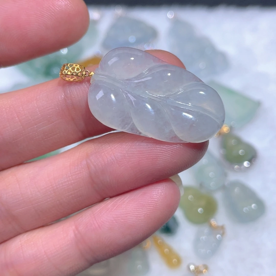 翡翠18K金镶嵌颈饰翡翠