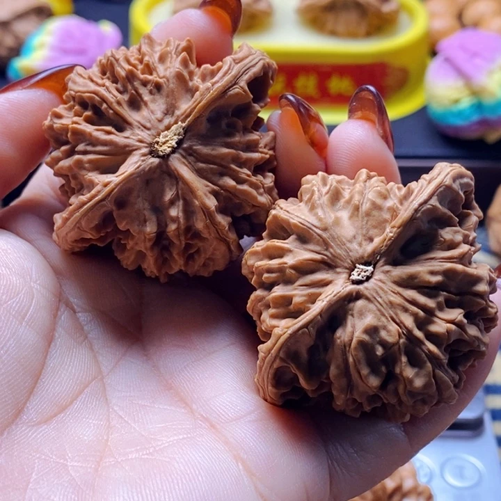 怀***下吊坠文玩核桃盘龙纹