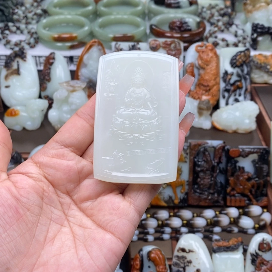 颈饰未镶嵌和田玉