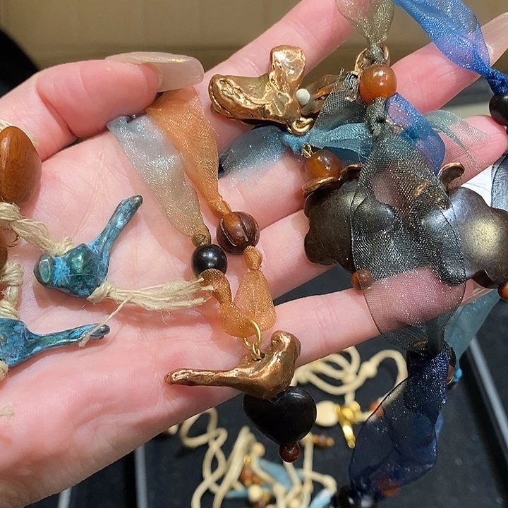 乌***鲁中古香水沐浴露持久留香
