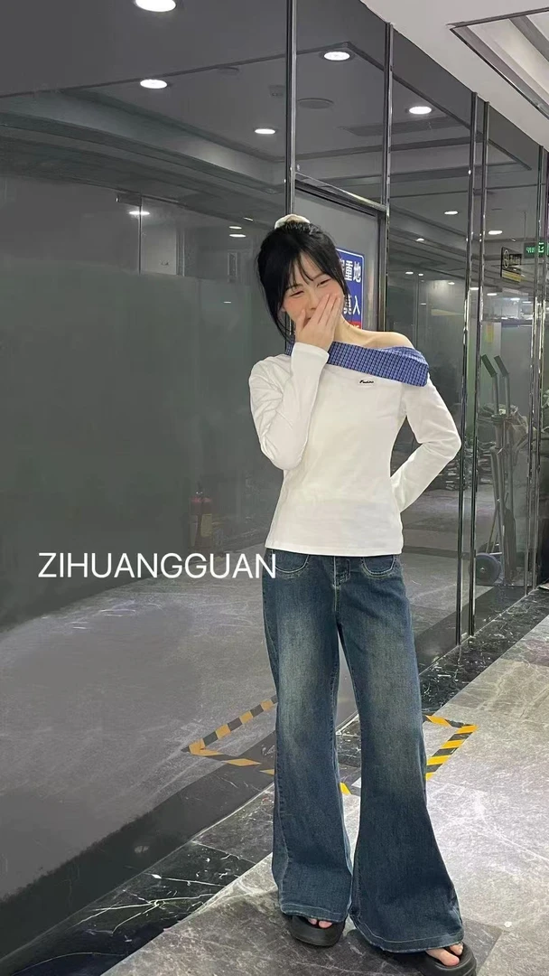 X303设计感拼接格子斜肩长袖打底衫