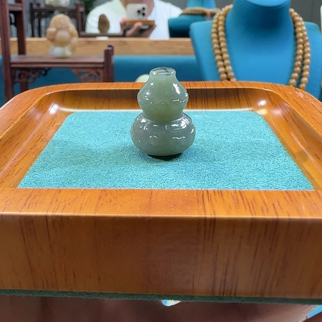 霁***g和田玉未镶嵌颈饰