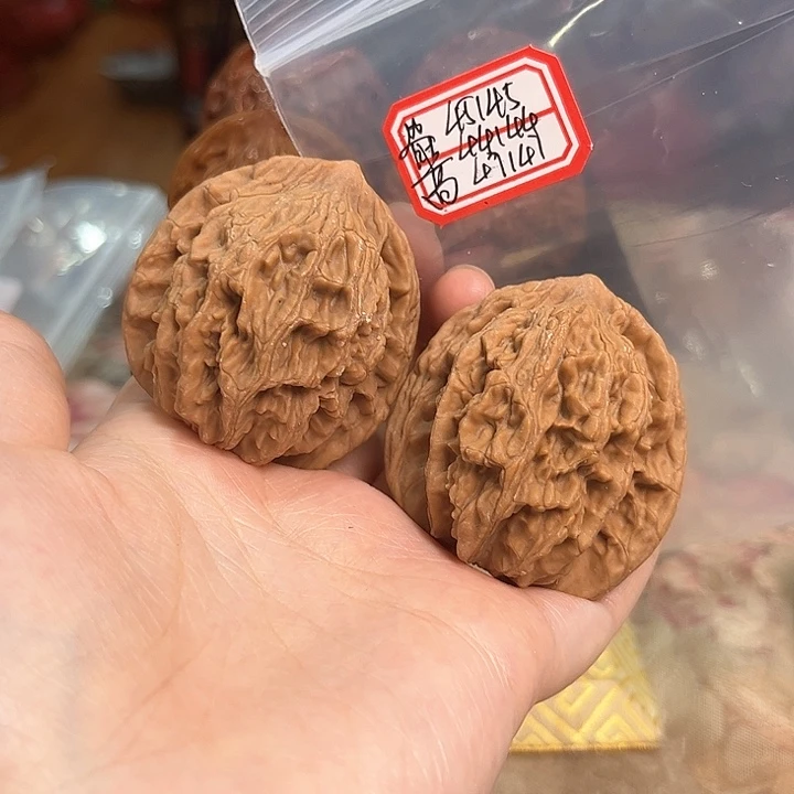 把件文玩核桃麦穗虎头