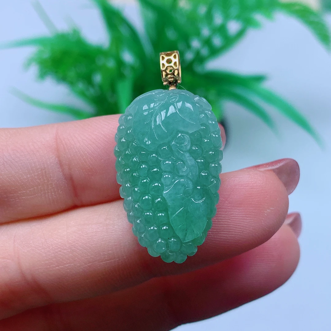 缅甸天然A货翡翠，冰润满甜绿葡萄 编号29/219尺寸26.4-17-10.9