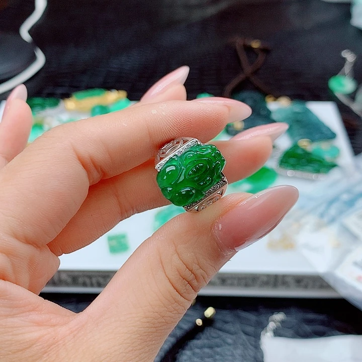 翡翠戒指银S925镶嵌，